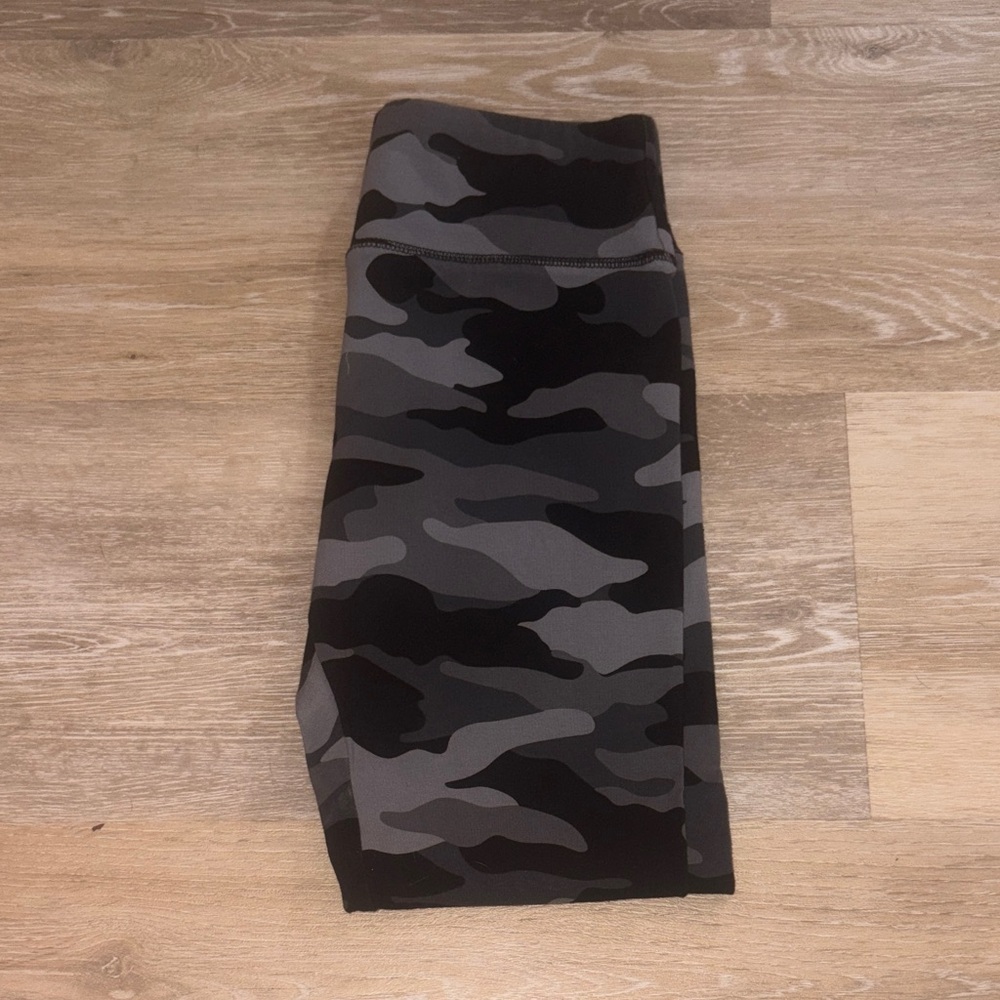 Wild Fable Camouflage Leggings - Black and Gray